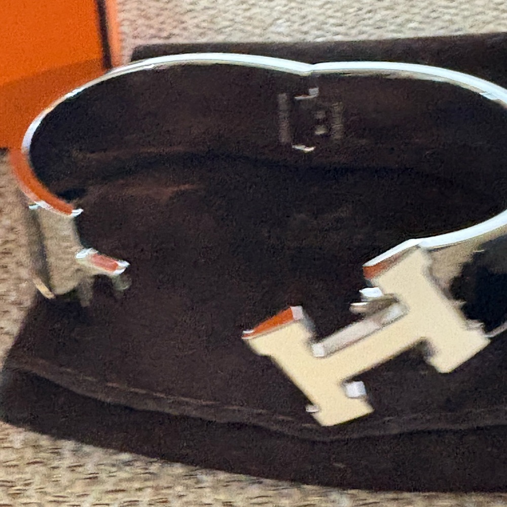 Hermès Black and Silver H Clic Clac Bracelet - Picture 5 of 6